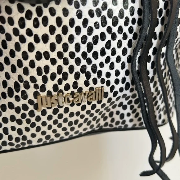 🎈FINAL PRICE🎈JUST CAVALLI Black & White Spotted Leather Bag with Black Fringe - Picture 5 of 14
